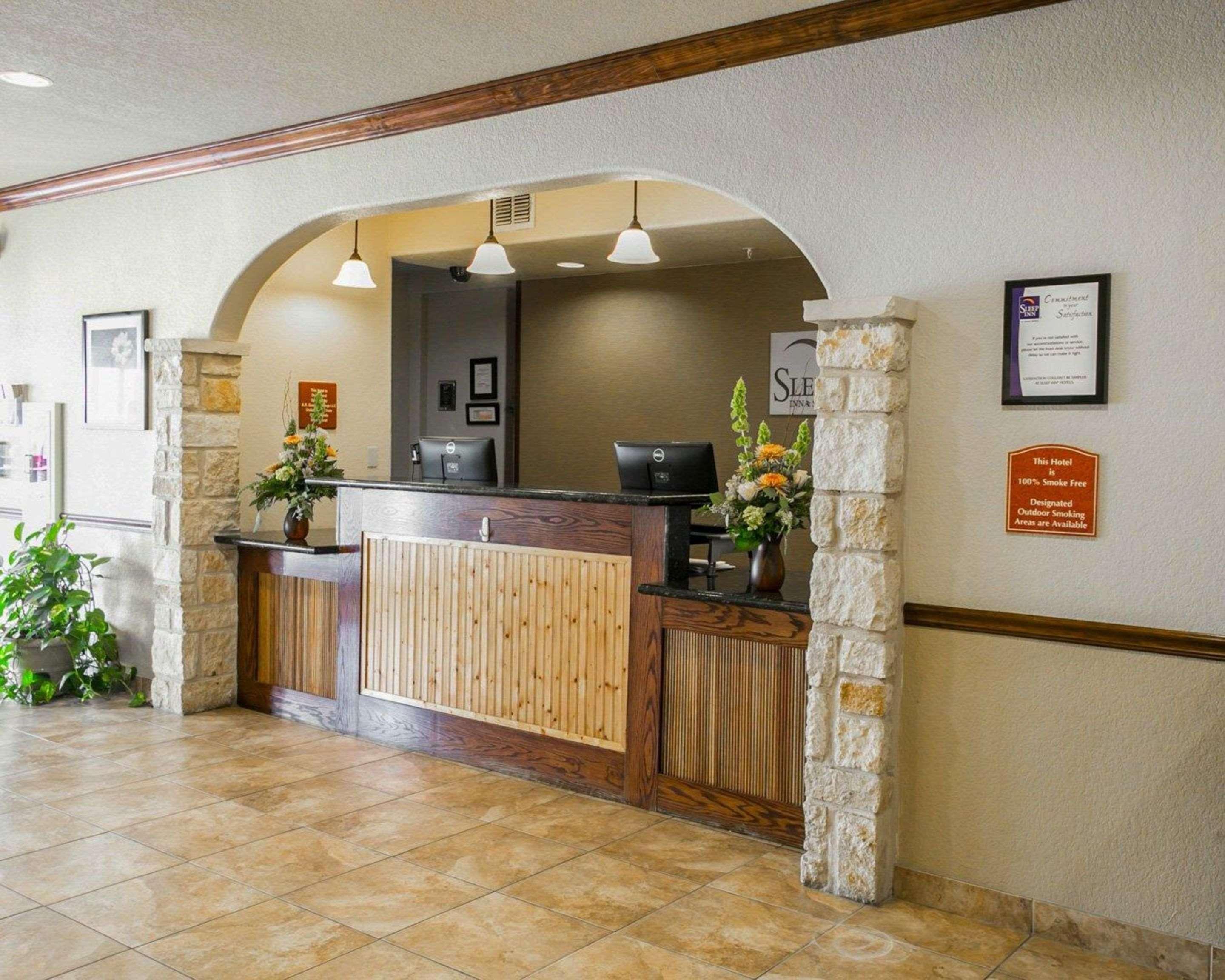 Sleep Inn & Suites Gonzales Near Palmetto State Park Eksteriør billede