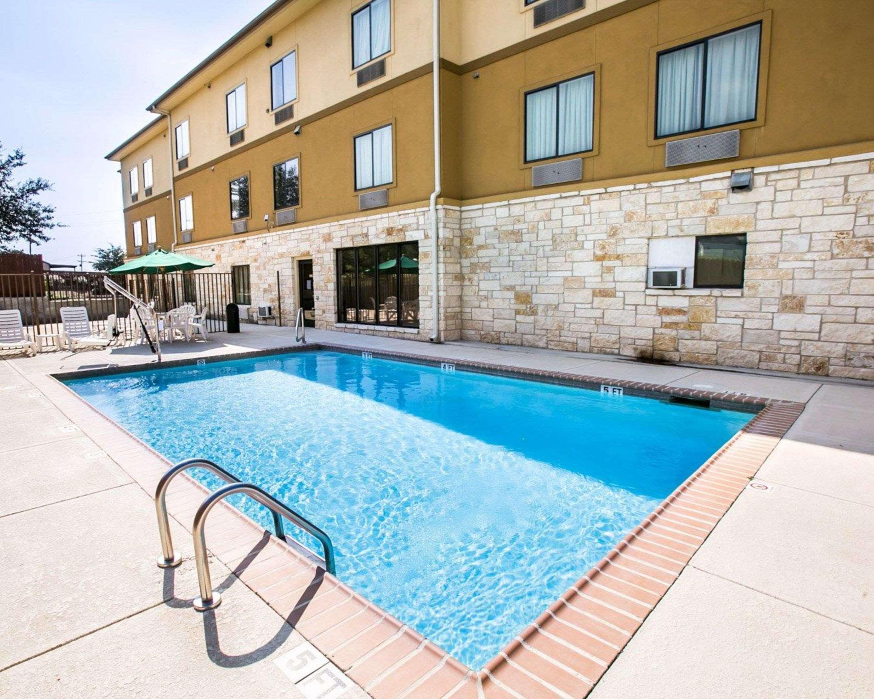 Sleep Inn & Suites Gonzales Near Palmetto State Park Eksteriør billede